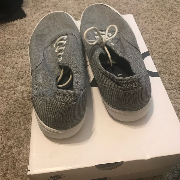 Men’s slip on shoes - Picture 3 of 3